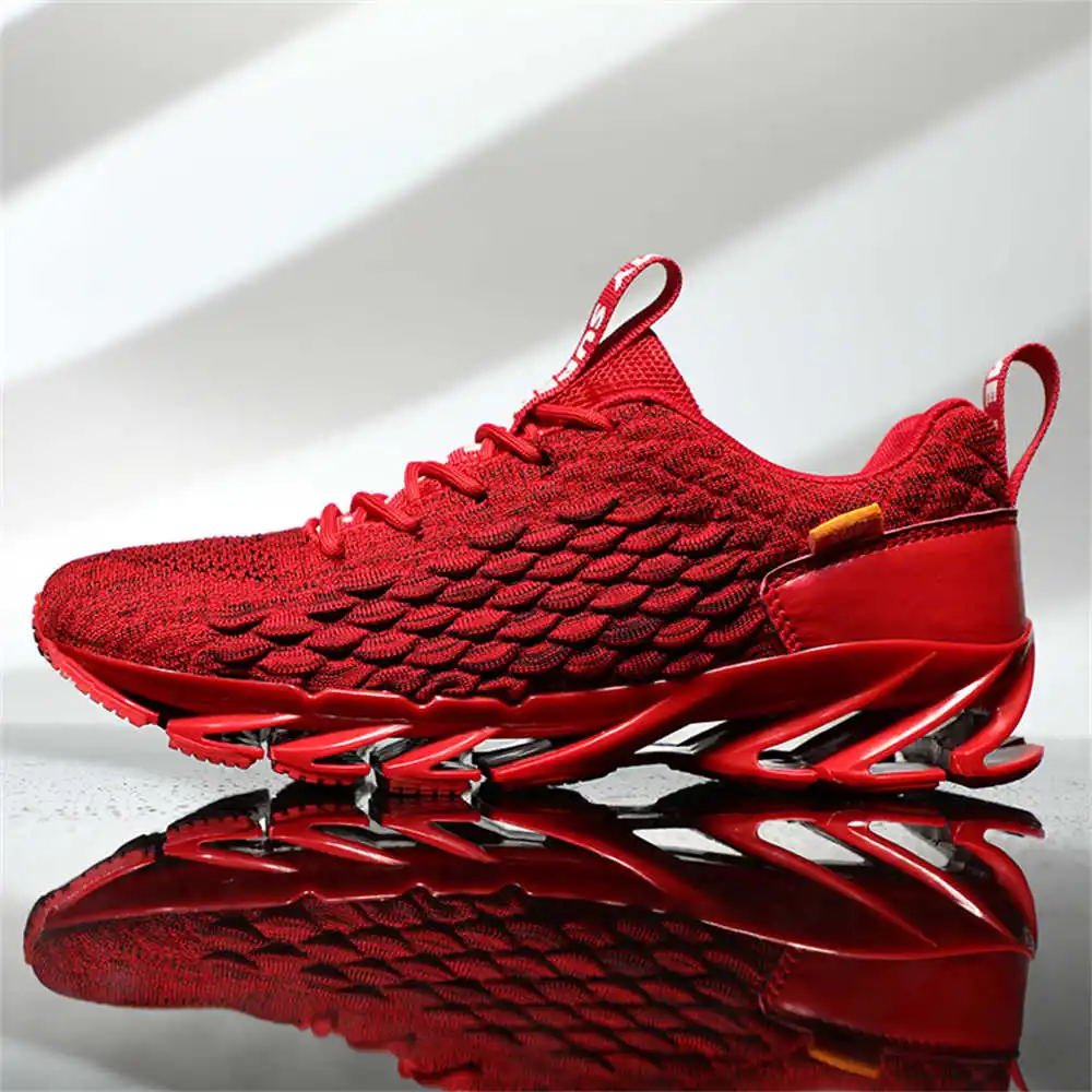 size 44 size 39 walking shoes  - مراجعة Luxury Lifestyle Team وسعره