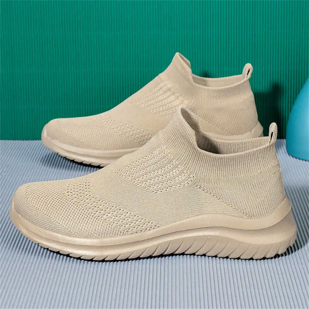 Beige Soft New Novelty Tennis  - مراجعة Luxury Lifestyle Team وسعره