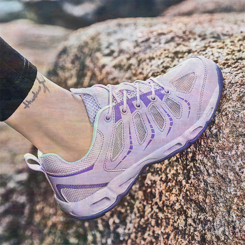 Sumer Round Tip Silver Sneaker - مراجعة Luxury Lifestyle Team وسعره