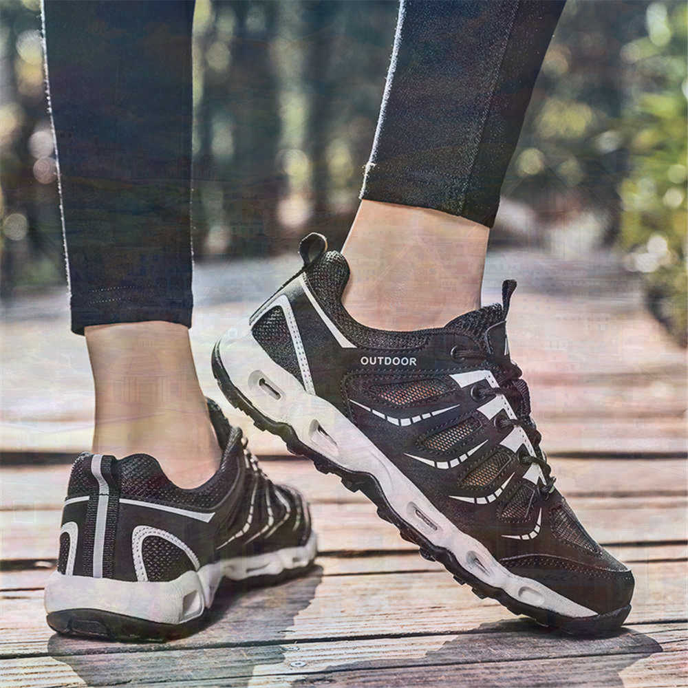 Sumer Round Tip Silver Sneaker - مراجعة Luxury Lifestyle Team وسعره