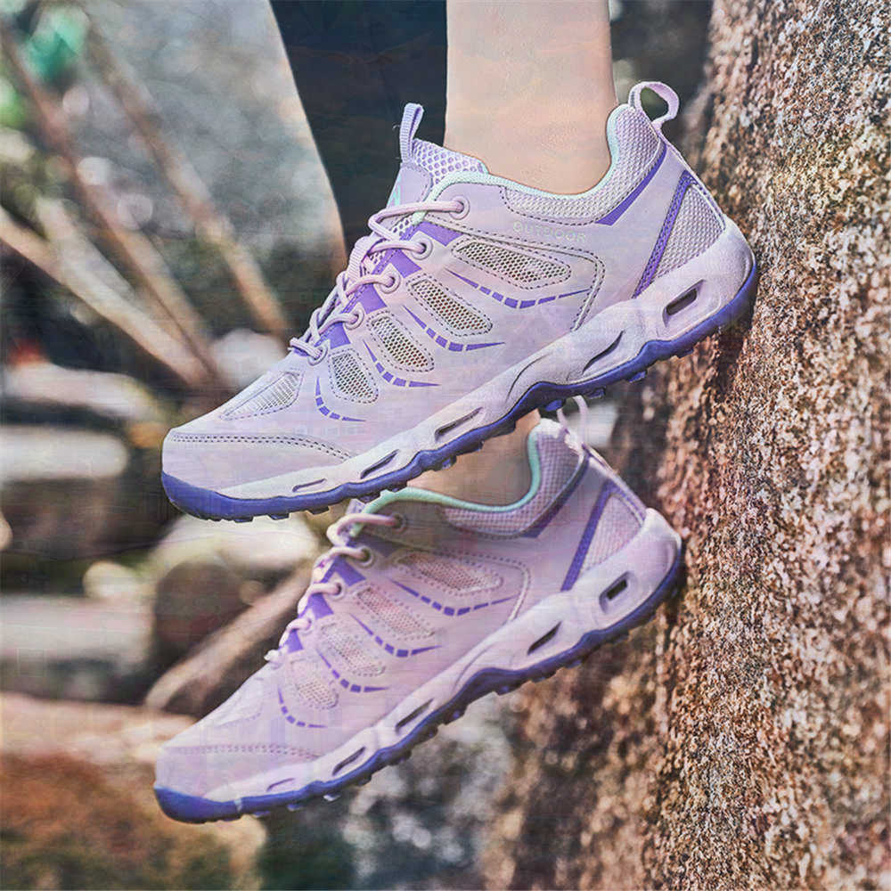 Sumer Round Tip Silver Sneaker - مراجعة Luxury Lifestyle Team وسعره